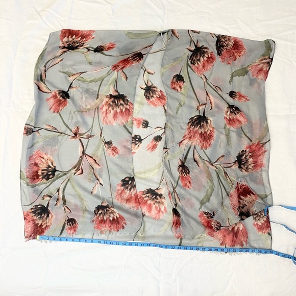 Modena Light Weight Floral Kimono - Picture 2 of 9